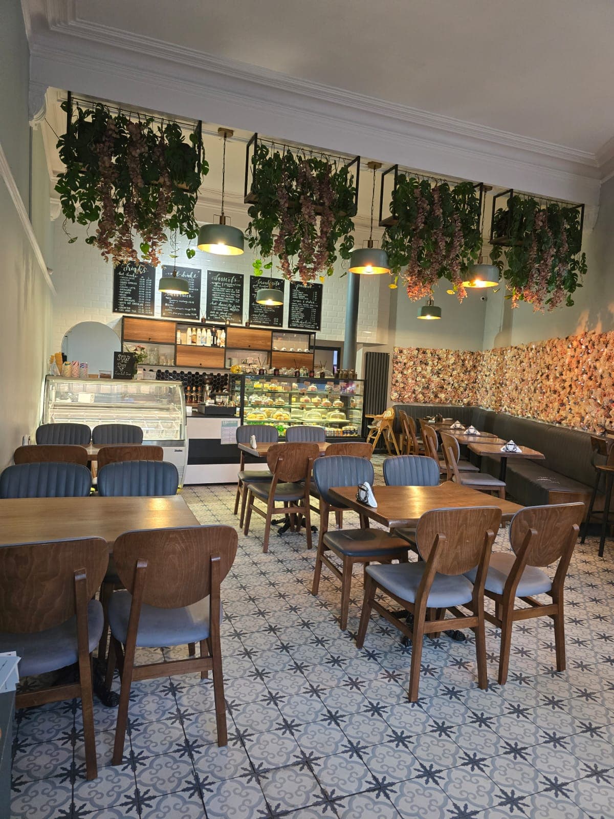 Inside Turquoise Cafe & Eatery in Aberdeen